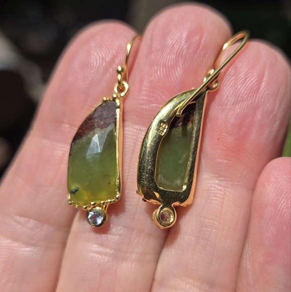 Chrysoprase 6k each & Topaz sterling & gold earrings - Picture 8 of 8